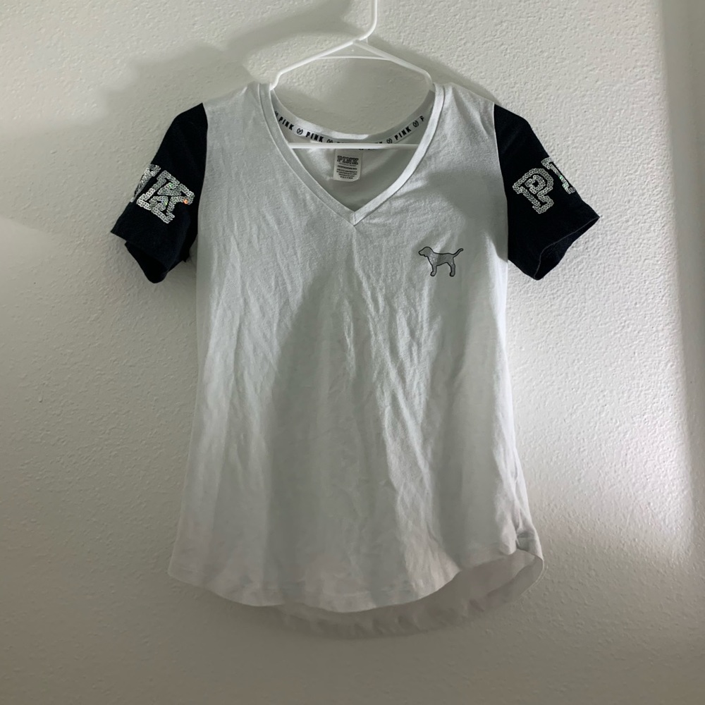 PINK Victoria’s Secret sequence shirt. Size xs.